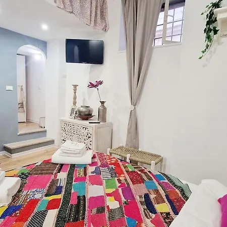 Small & Cozy Near Piazza Navona Appartement *