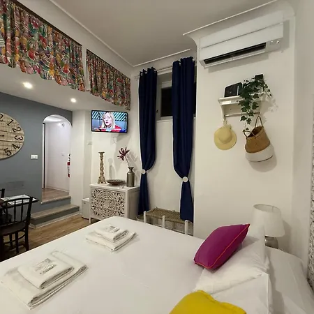 Small & Cozy Near Piazza Navona Rome
